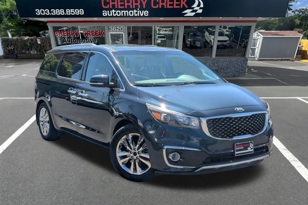2014 Dodge Grand Caravan SXT photo 1