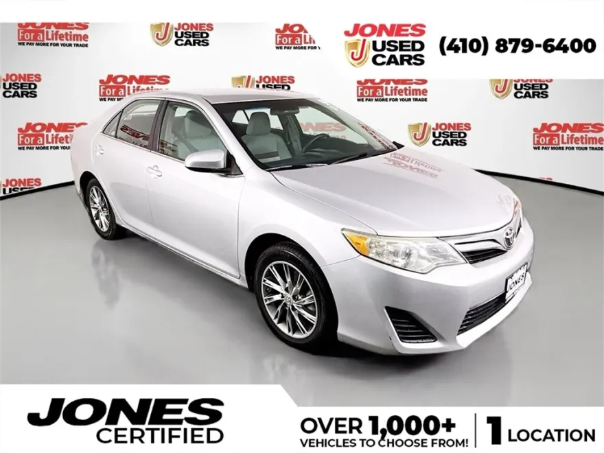 2012 Toyota Camry LE photo 1