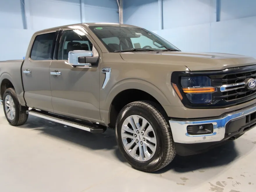 2025 Ford F-150 XLT photo 1