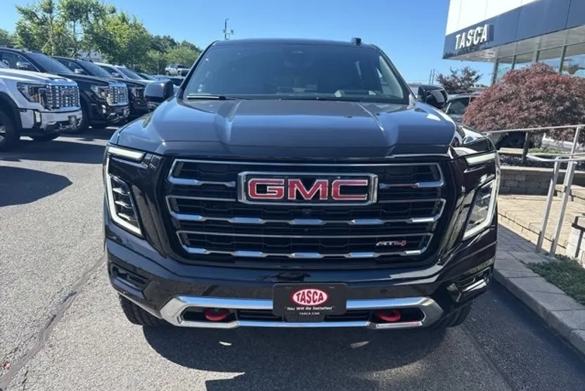 2025 Gmc Yukon XL AT4 photo 1
