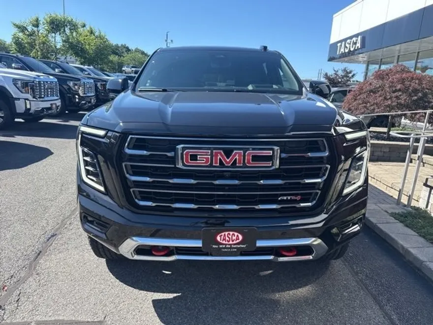 2025 Gmc Yukon XL AT4 photo 1