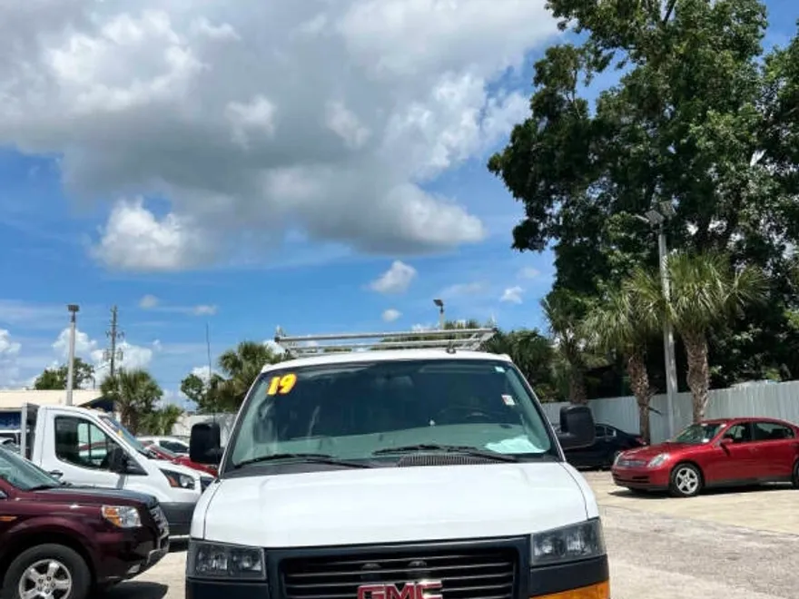 2019 Gmc Savana 2500 Cargo photo 1
