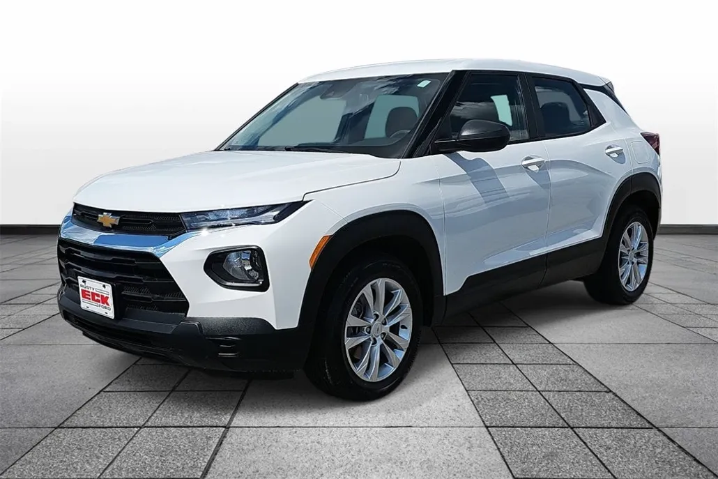 2023 Chevrolet Trailblazer LS photo 1