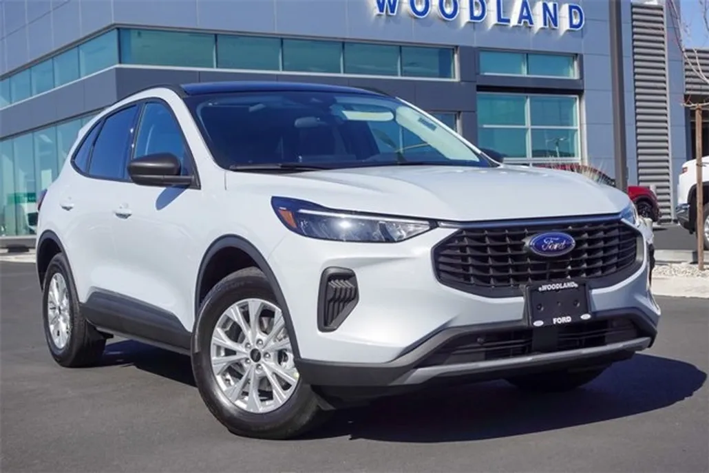 2025 Ford Escape Active photo 1