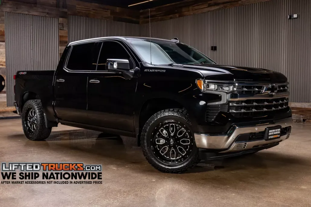 2024 Chevrolet Silverado 1500 LTZ photo 1