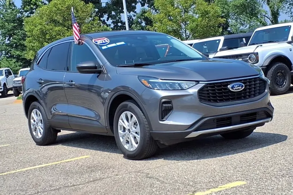 2023 Ford Escape Active photo 1