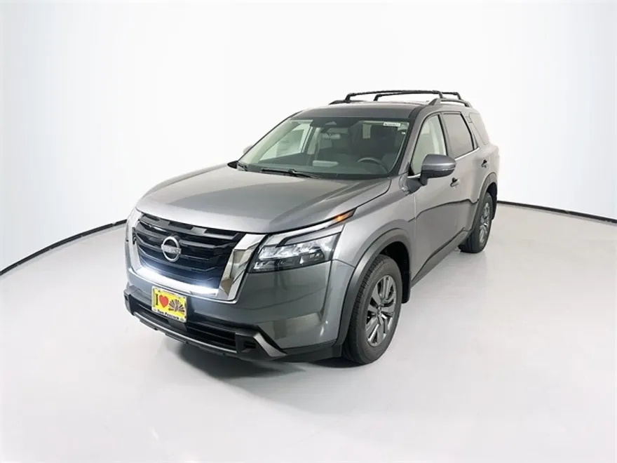 2025 Nissan Pathfinder SV photo 1