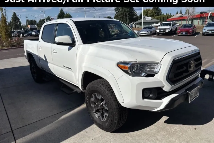 2021 Toyota Tacoma SR5 V6 photo 1