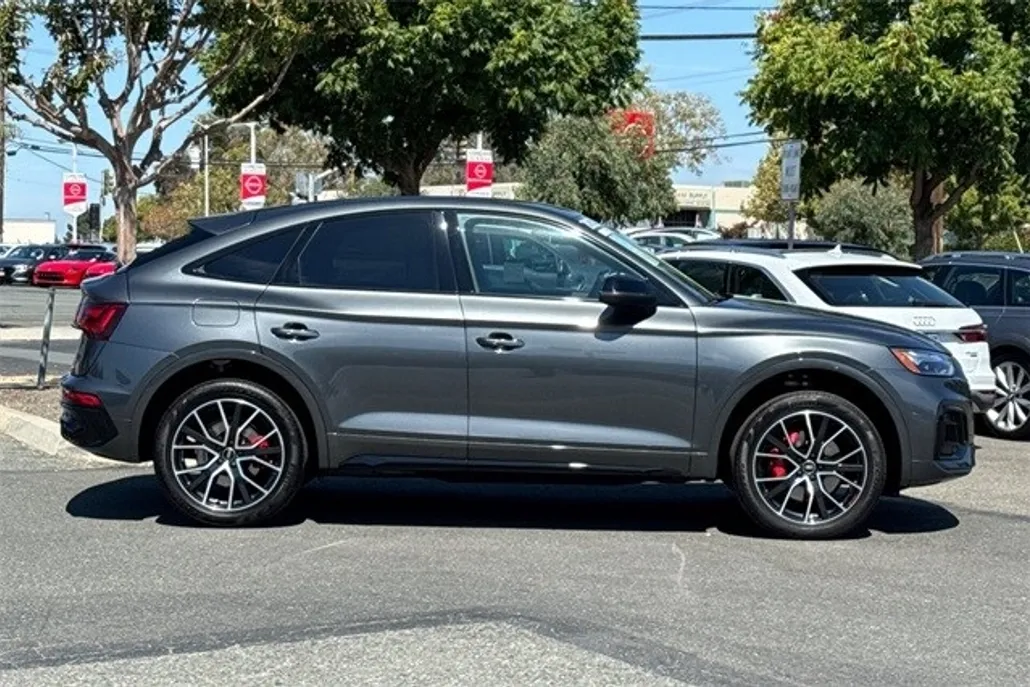 2025 Audi SQ5 Premium Plus photo 1