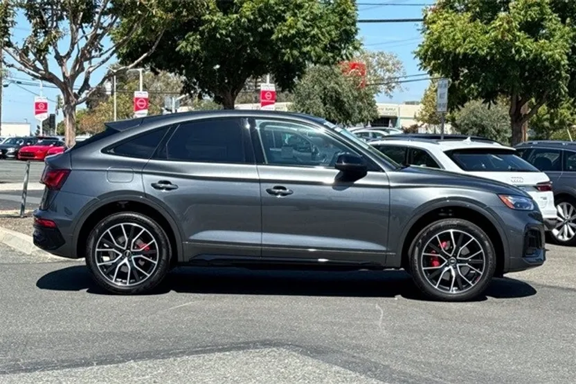 2025 Audi SQ5 Premium Plus photo 1