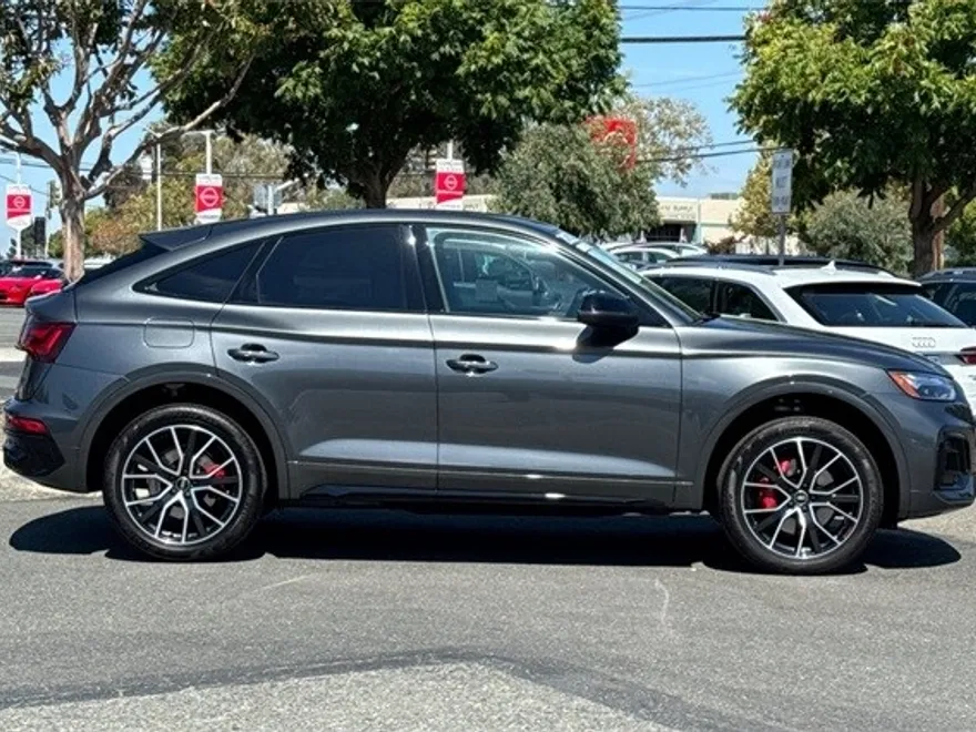 2025 Audi SQ5 Premium Plus photo 1
