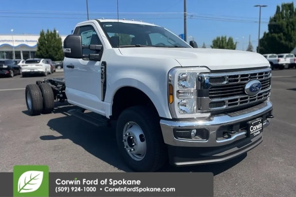 2025 Ford F-350 photo 1