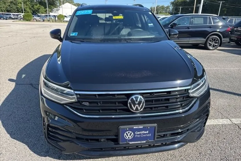 2023 Volkswagen Tiguan SE R-Line Black photo 1