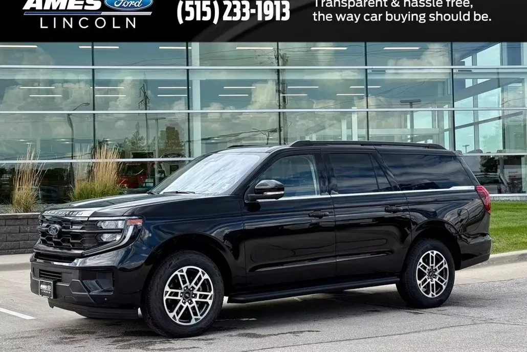 2025 Ford Expedition MAX photo 1