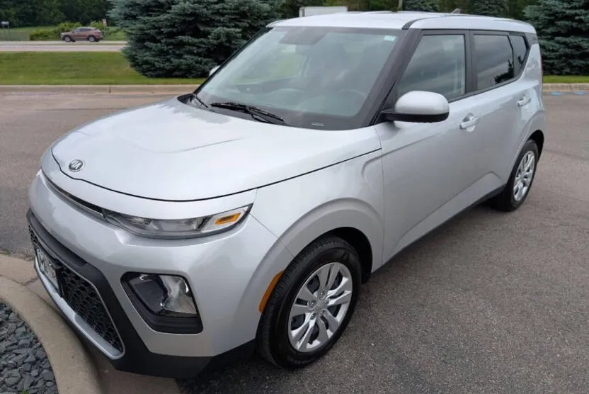2020 Kia Soul LX photo 1