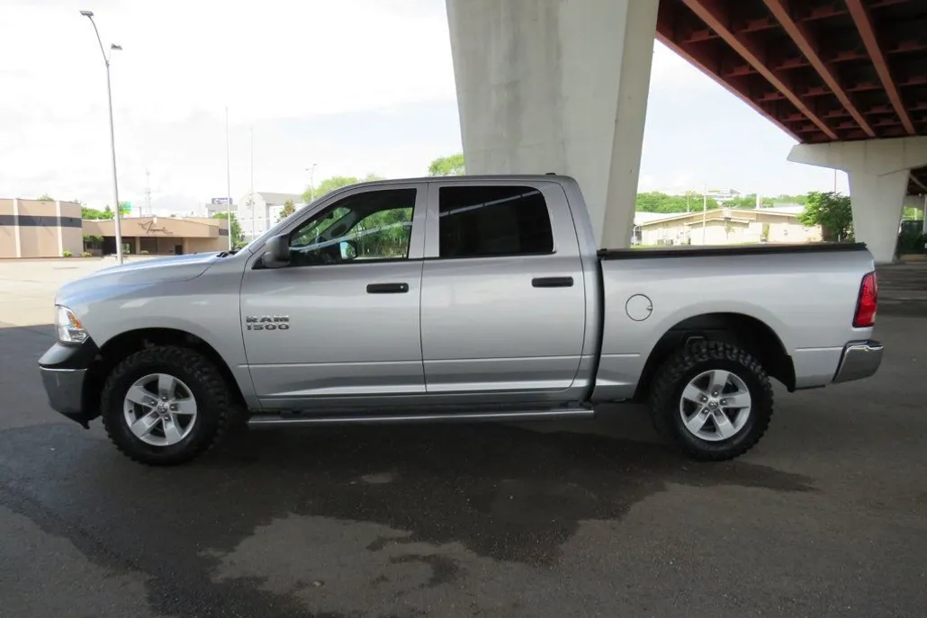 2017 Ram 1500 Tradesman photo 1
