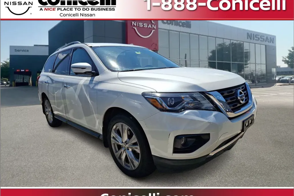 2019 Nissan Pathfinder SL photo 1