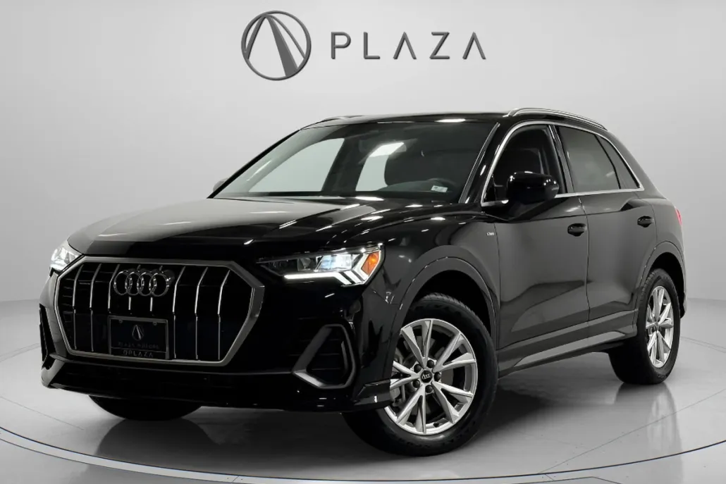 2025 Audi Q3 S line Premium photo 1