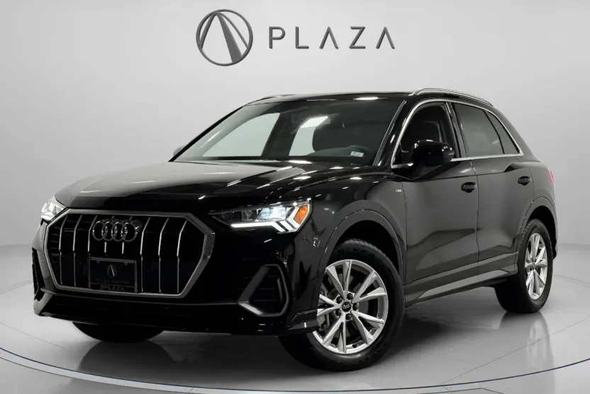 2025 Audi Q3 S line Premium photo 1