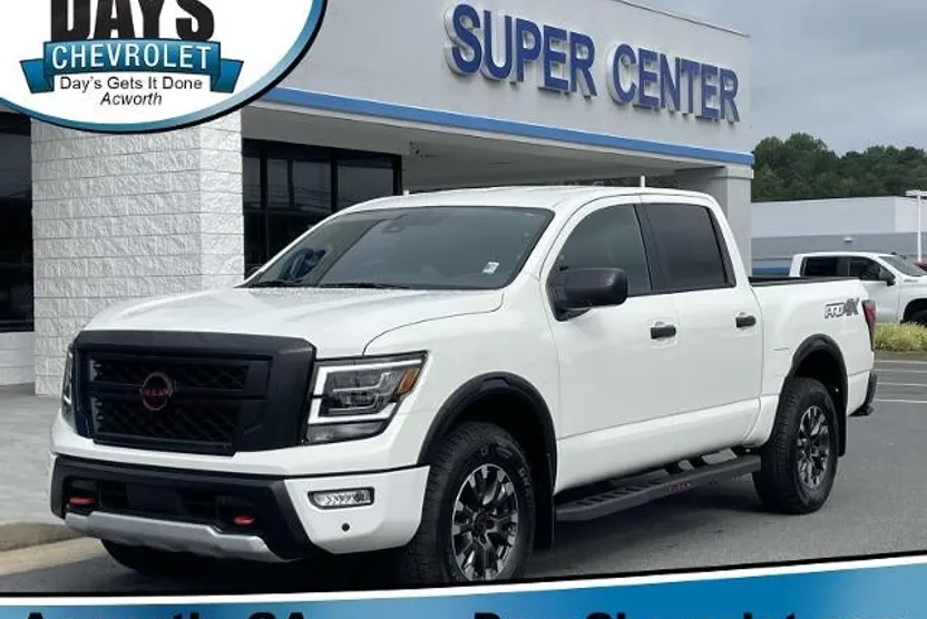 2024 Nissan Titan Crew Cab SV photo 1