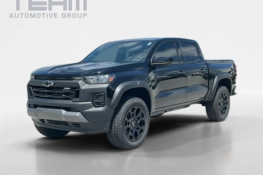 2026 Chevrolet Colorado Trail Boss photo 1