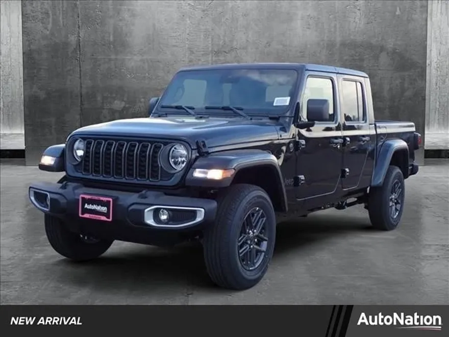 2025 Jeep Gladiator Sport S photo 1