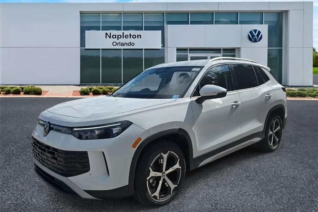 2025 Volkswagen Tiguan SE photo 1