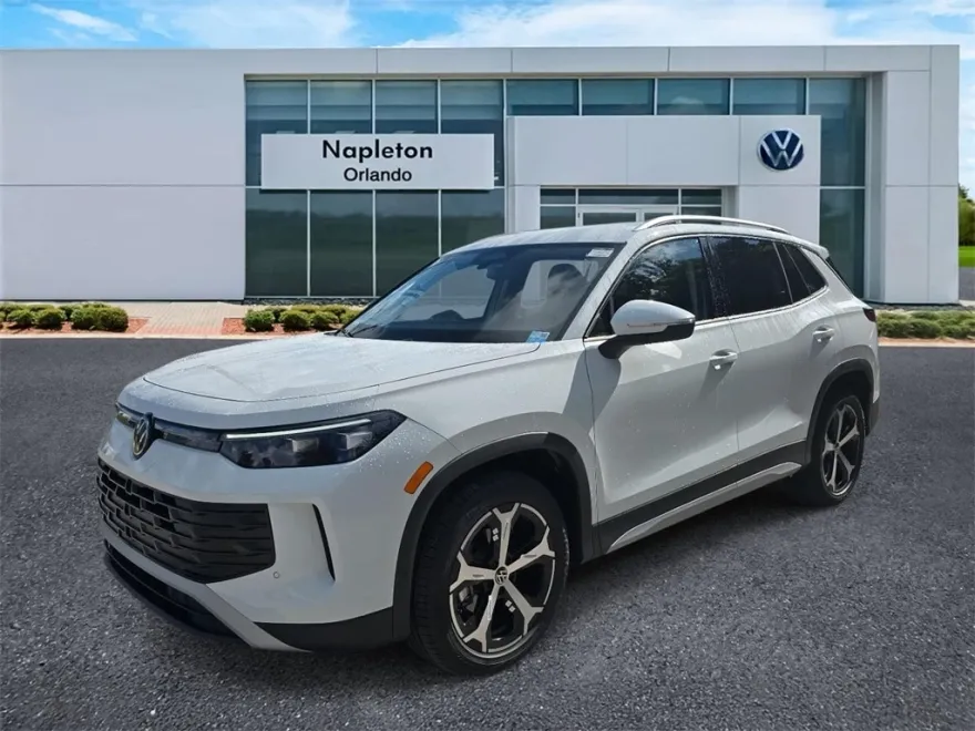 2025 Volkswagen Tiguan SE photo 1