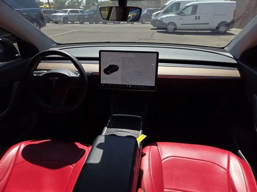 2022 Tesla Model Y Long Range photo 1