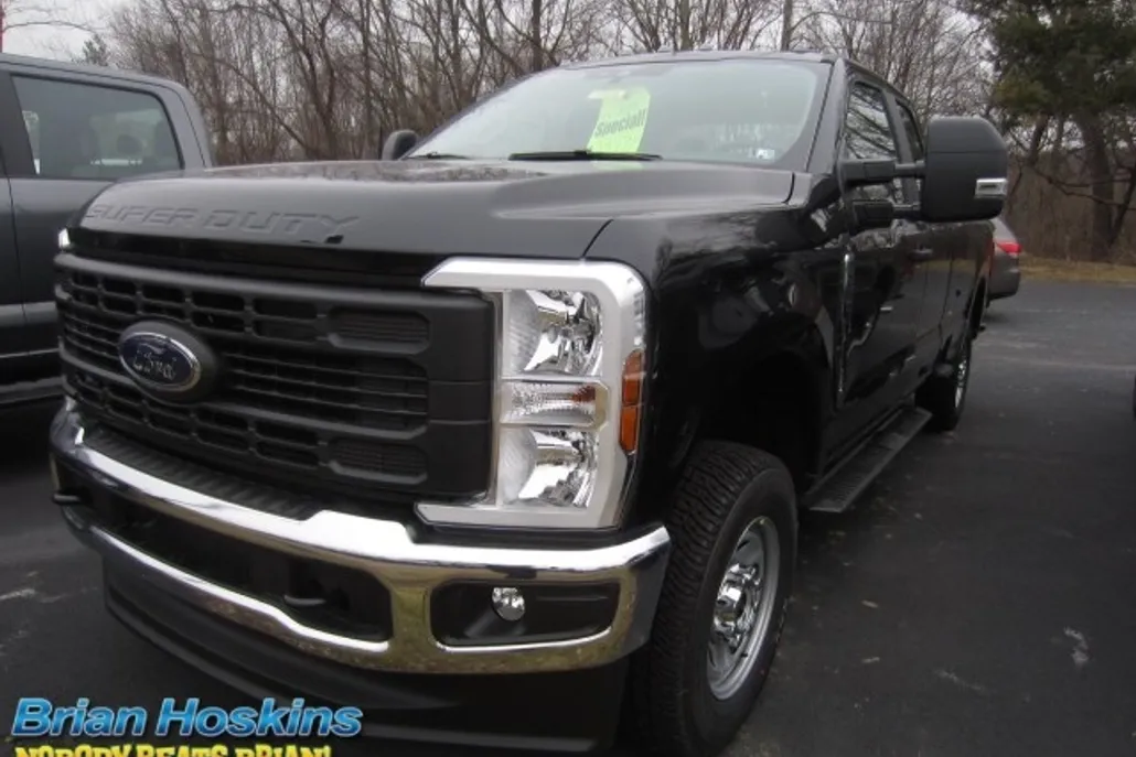 2025 Ford F-250 XL photo 1