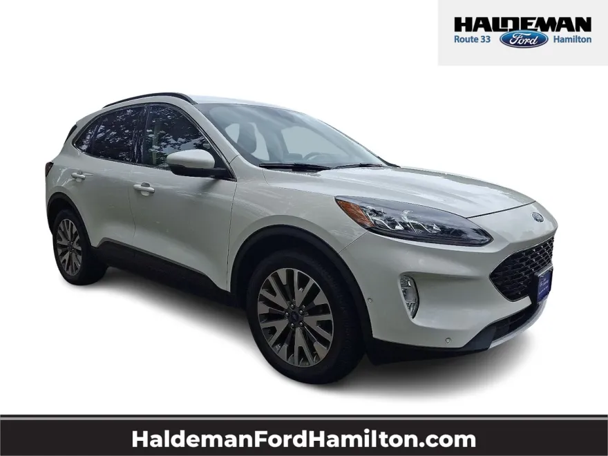 2020 Ford Escape Titanium photo 1