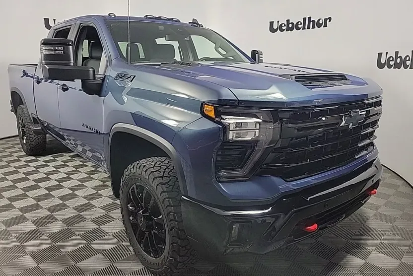 2026 Chevrolet Silverado 2500HD LT photo 1