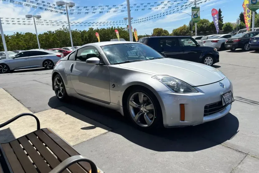 2006 Nissan 350Z Touring photo 1
