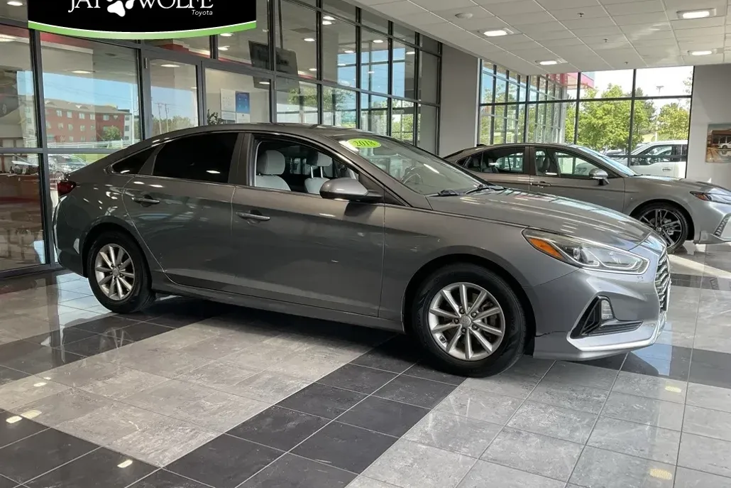 2018 Hyundai Sonata Eco photo 1