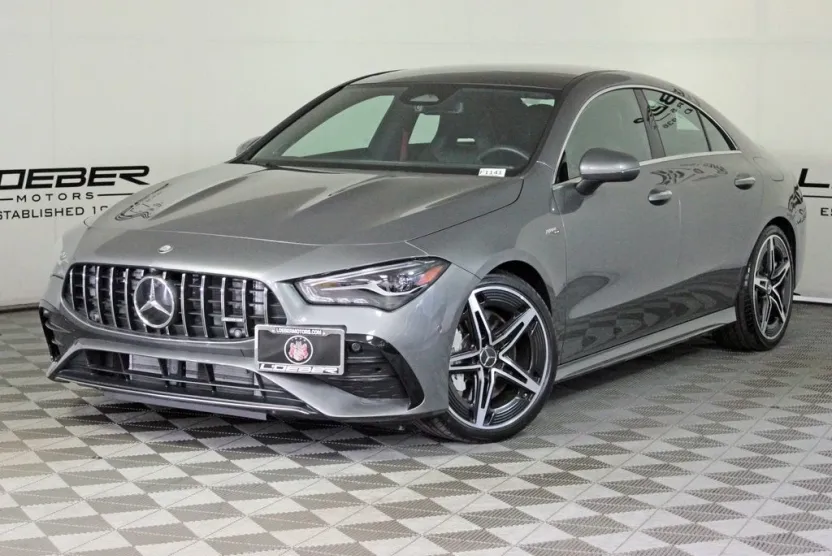 2025 Mercedes Benz CLA 35 AMG 4MATIC photo 1