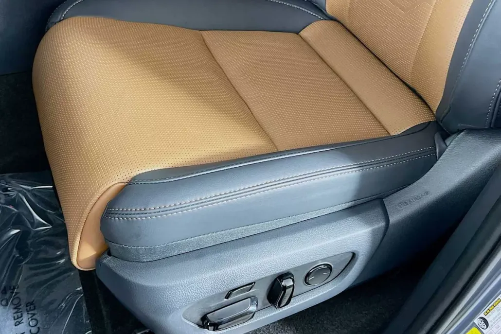2024 Lexus GX 550 Luxury photo 1