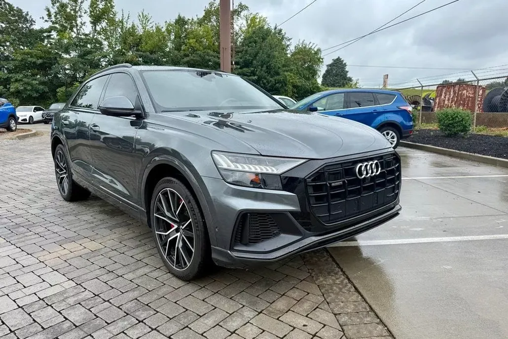2020 Audi Q8 55 Prestige photo 1