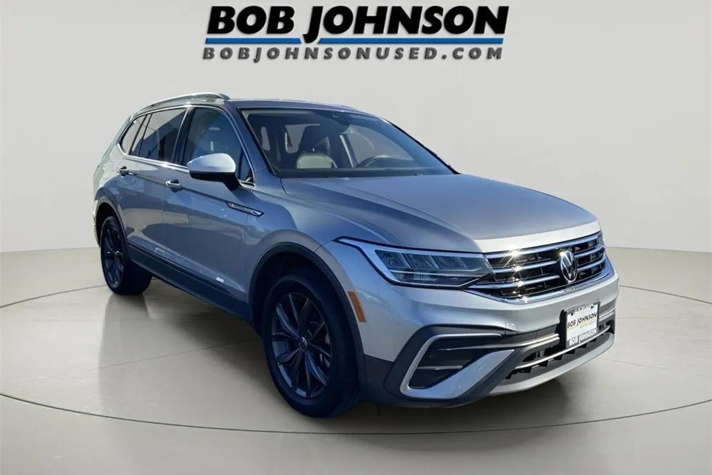 2022 Volkswagen Tiguan SE photo 1