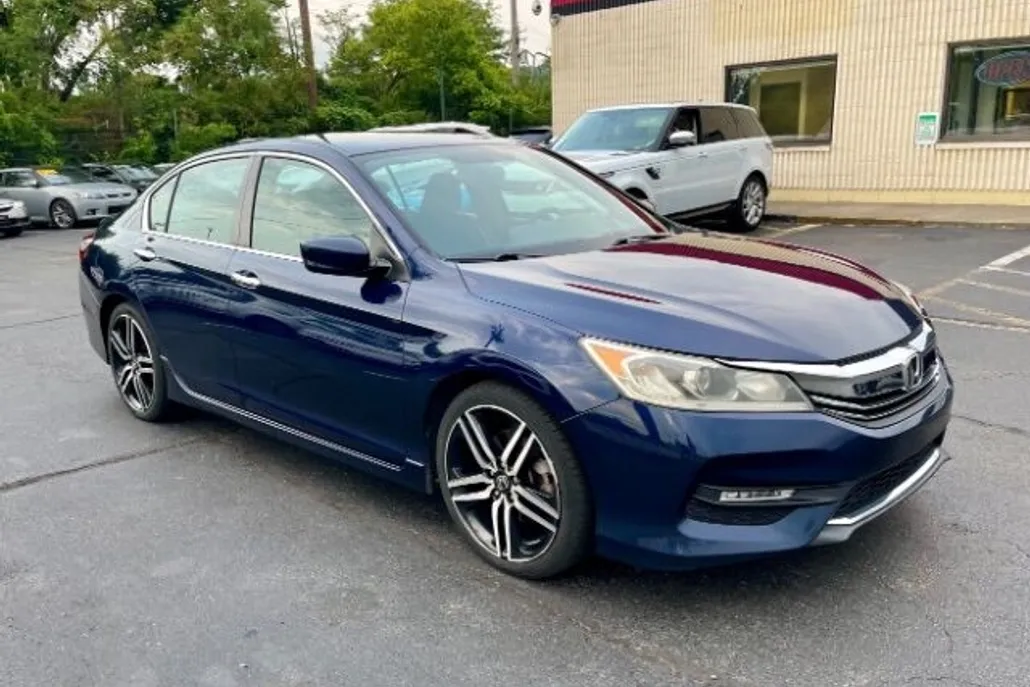 2016 Honda Accord Sport photo 1