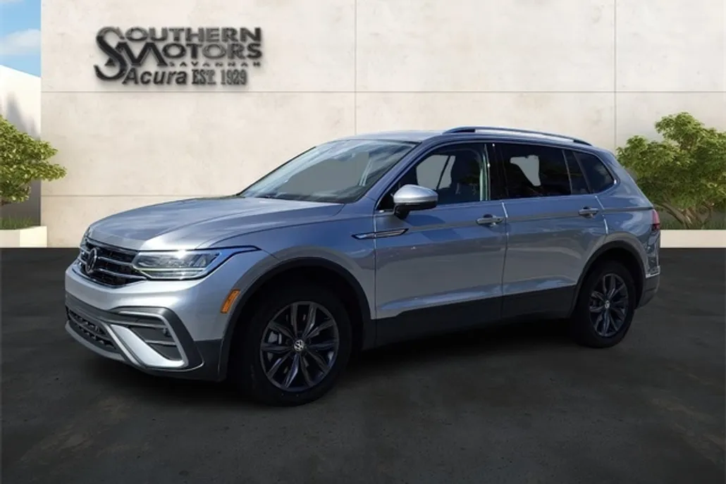 2024 Volkswagen Tiguan SE Wolfsburg Edition photo 1