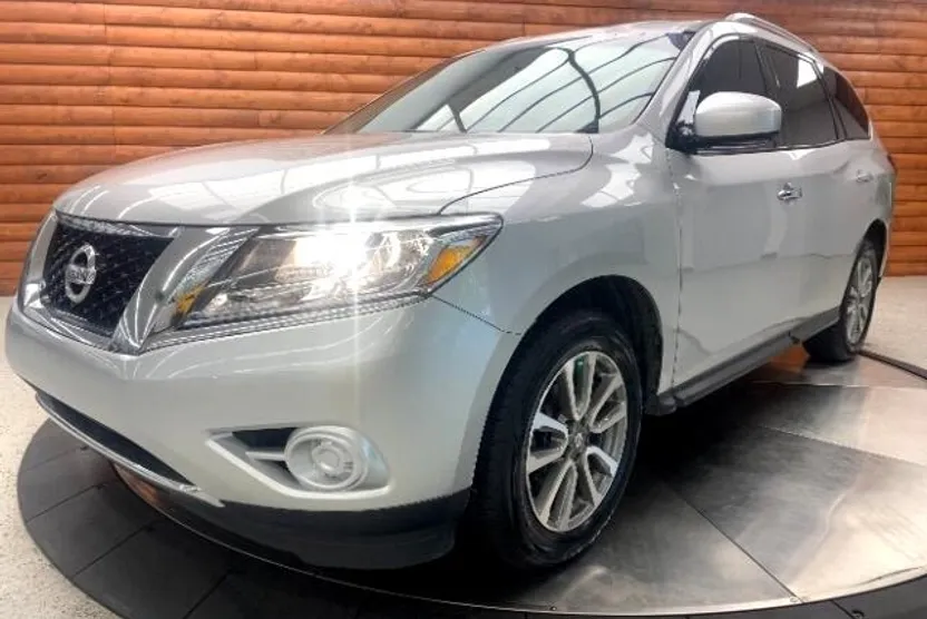 2016 Nissan Pathfinder S photo 1