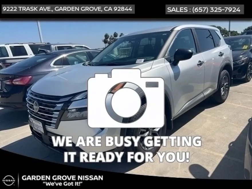 2024 Nissan Rogue photo 1