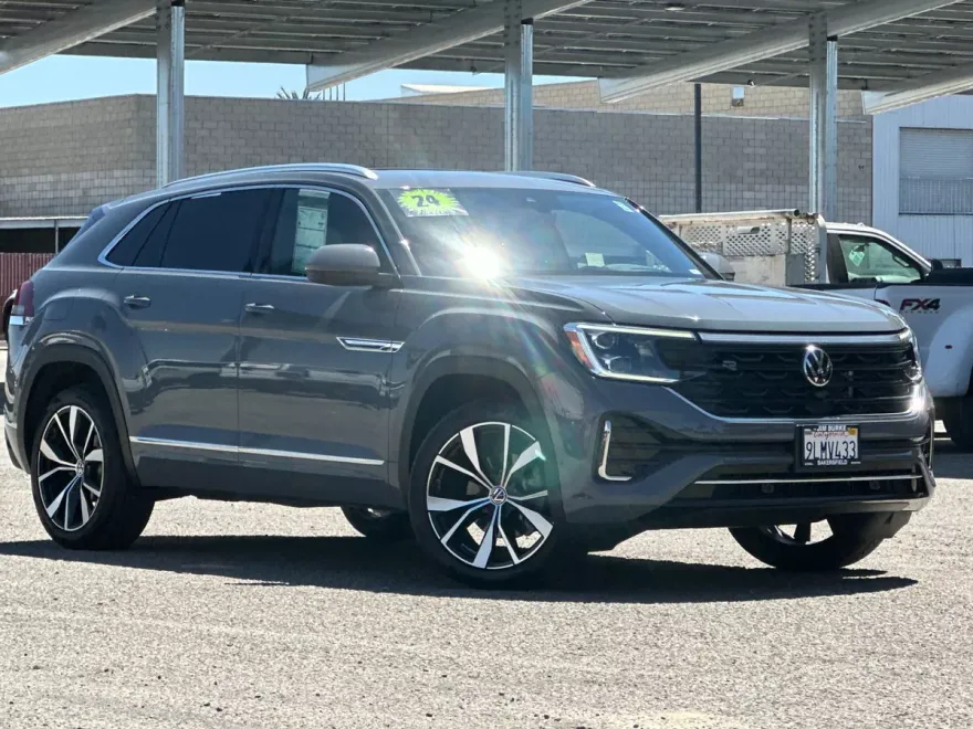 2024 Volkswagen Atlas Cross Sport SEL Premium R-Line photo 1