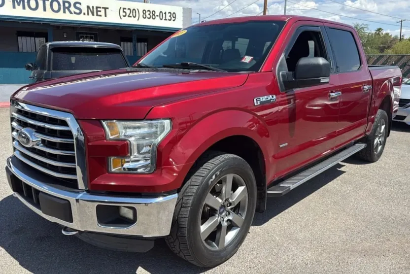 2015 Ford F-150 XLT photo 1