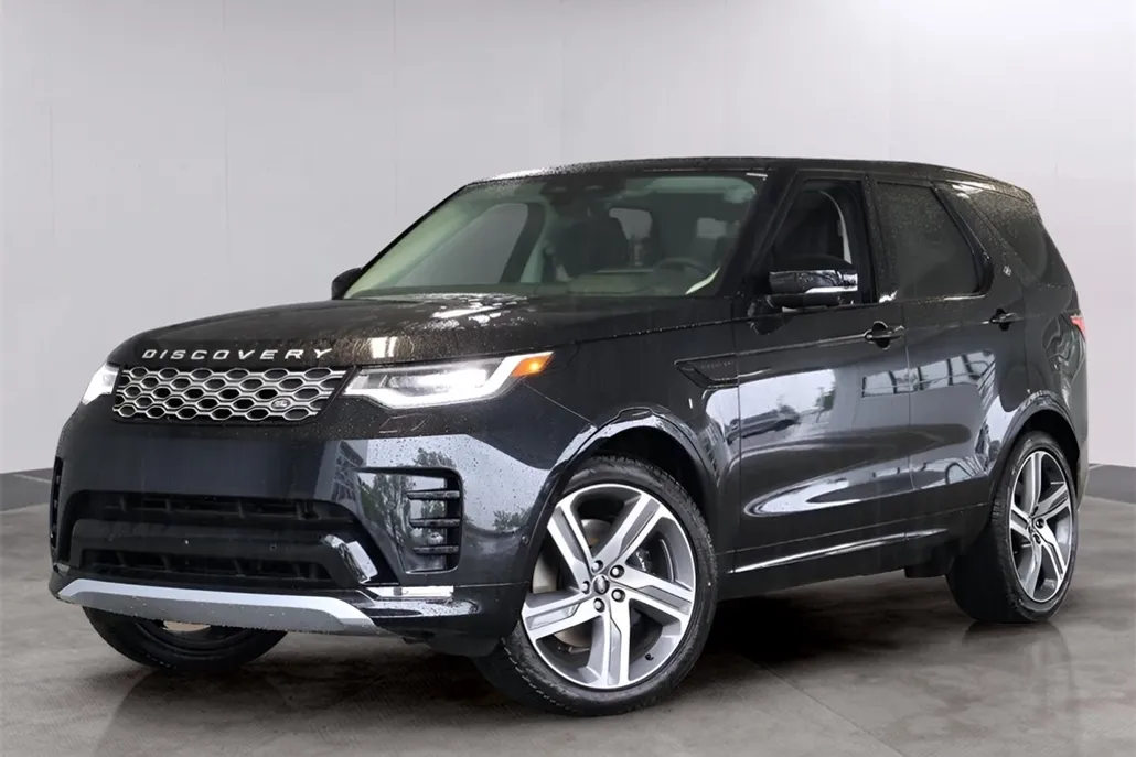 2025 Land Rover Discovery Metropolitan Edition photo 1
