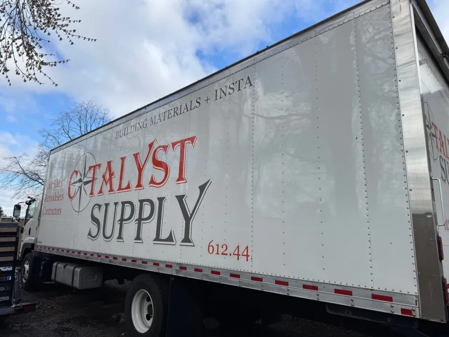 2023 Isuzu FTR photo 1