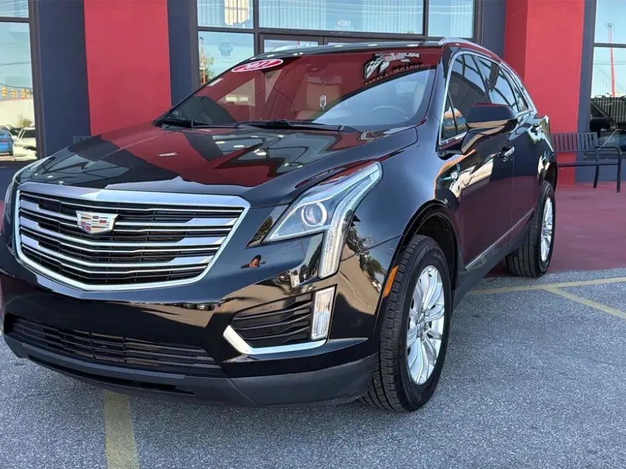 2017 Cadillac XT5 Sport photo 1