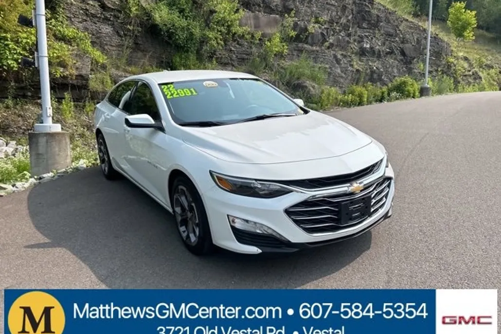 2022 Chevrolet Malibu 1LT photo 1