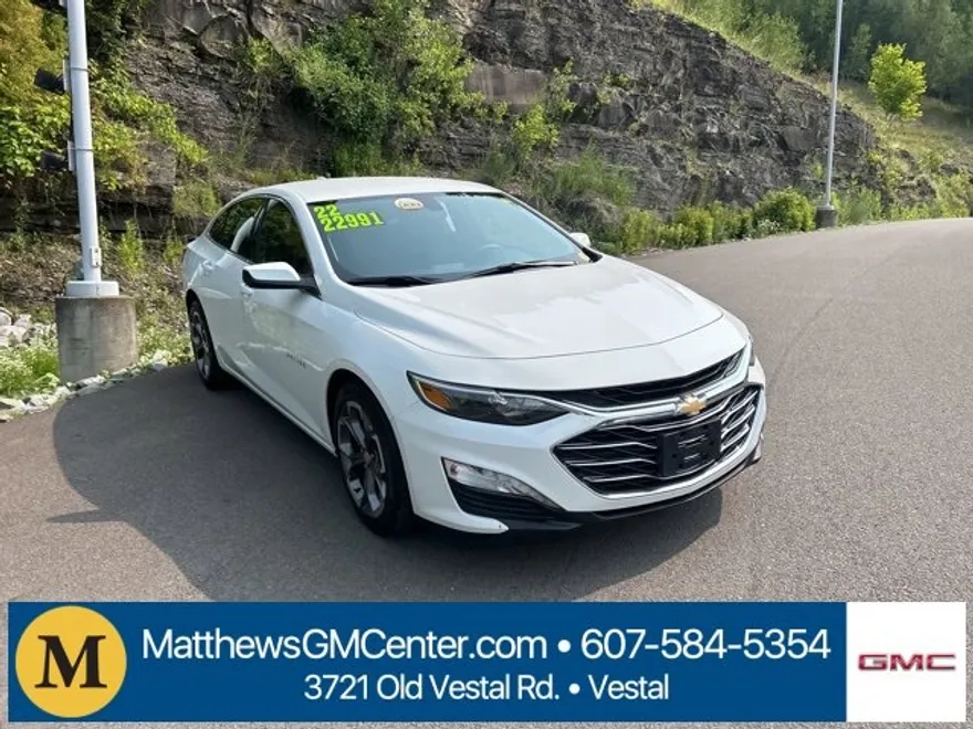 2022 Chevrolet Malibu 1LT photo 1