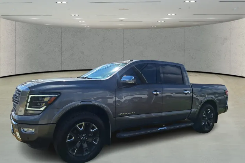 2021 Nissan Titan Platinum Reserve photo 1